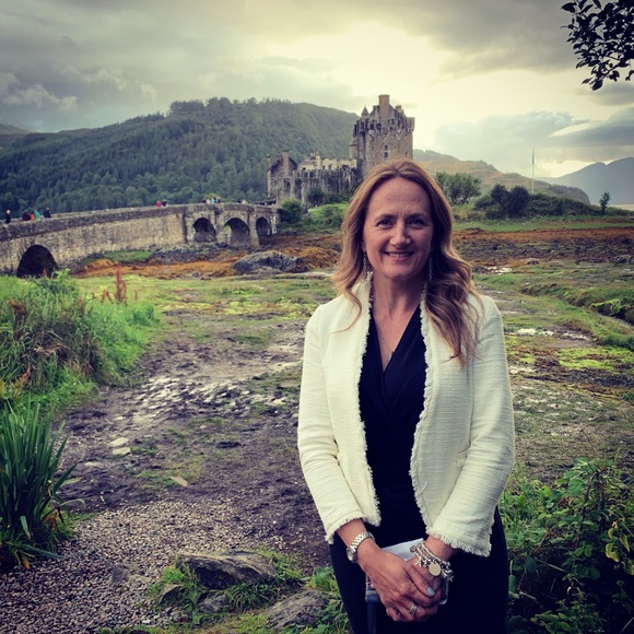 Meet your Posher, Lisa - Picture 3 of 3